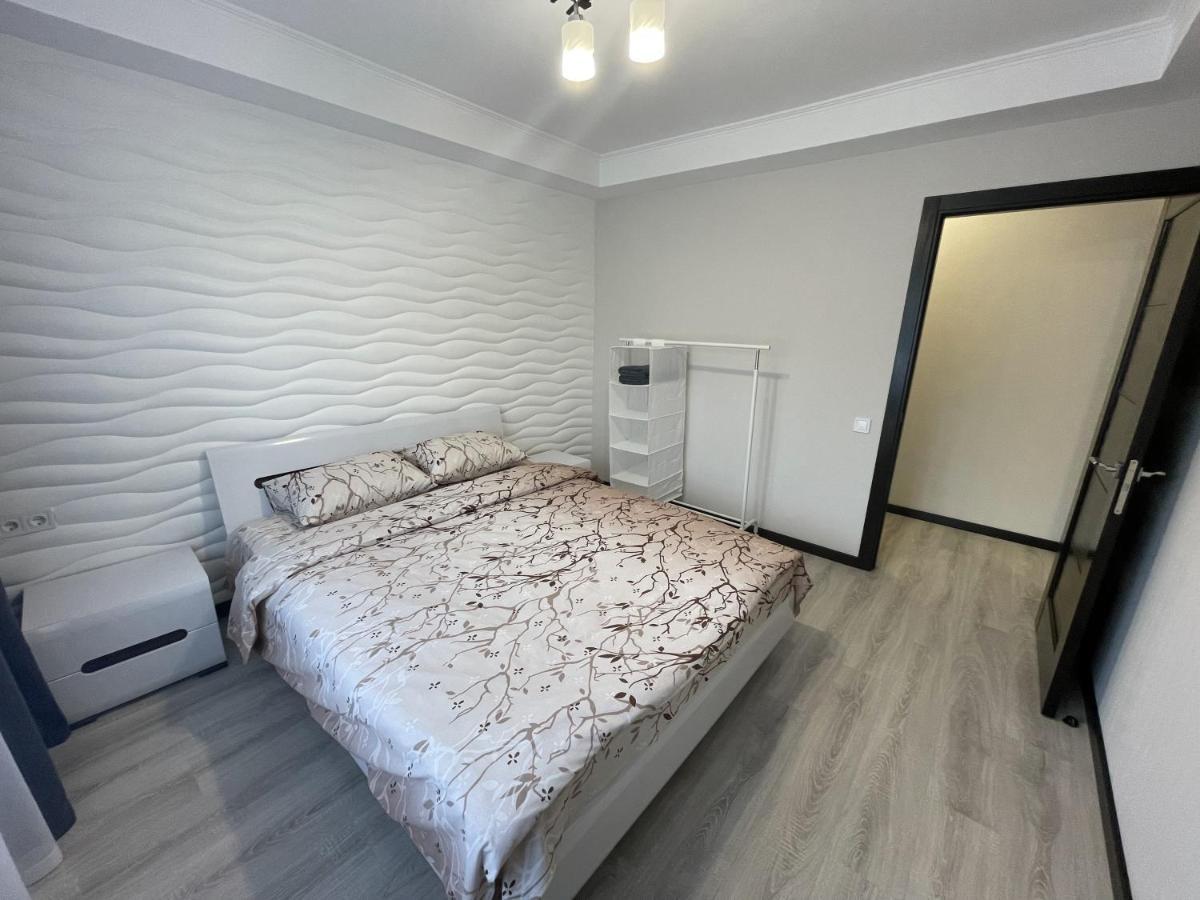 Artal Apartment On Obolonsky Avenue 16 Kiev Exterior foto
